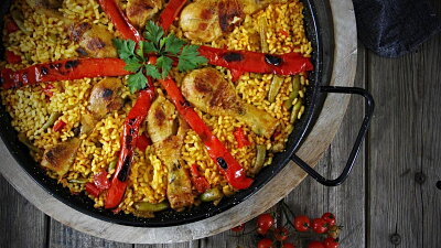 Paella Valenciana a Paella de Marisco Zdroj: Toprecepty