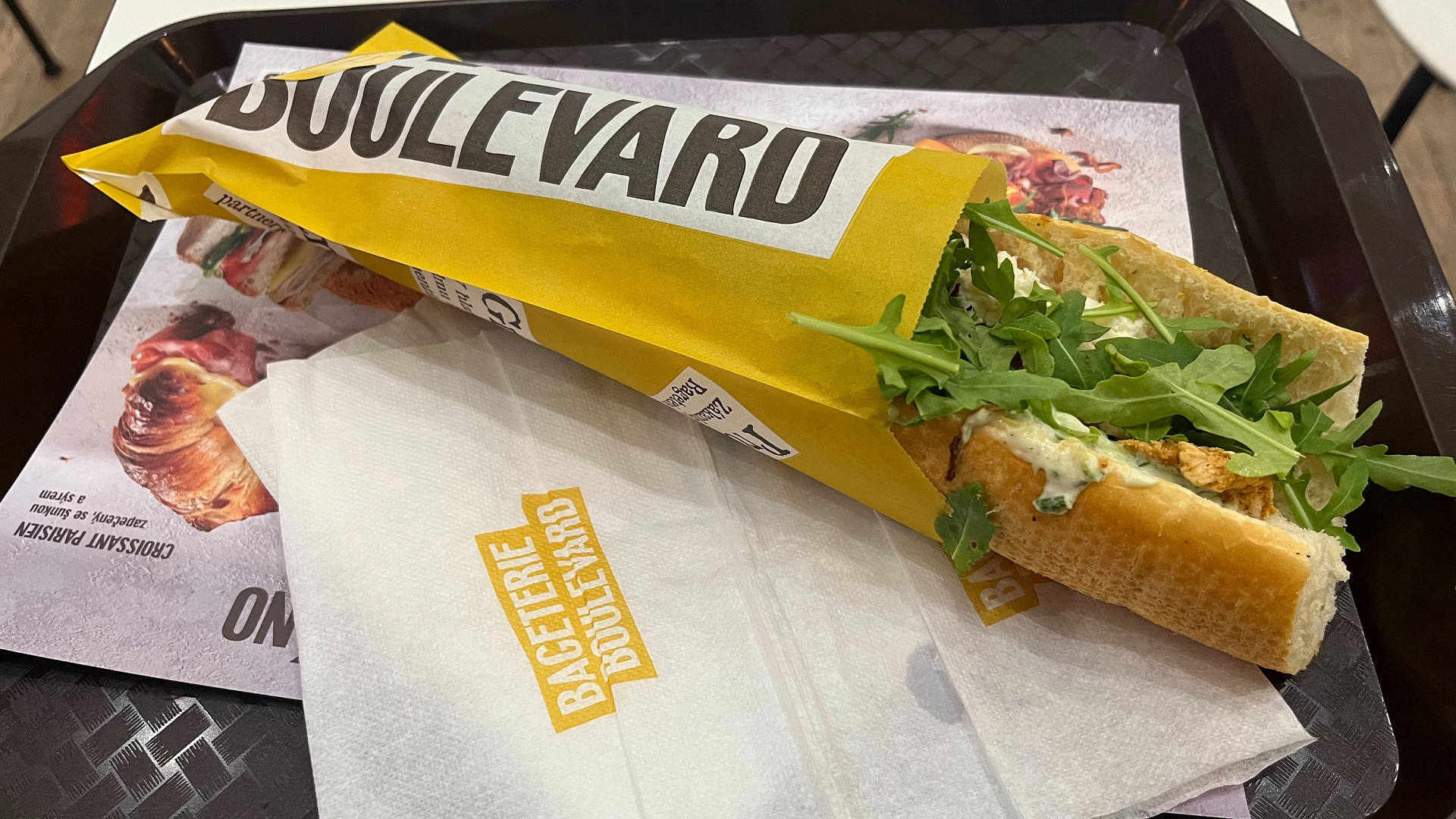 Vítězná Kubova bageta z Hell's Kitchen: Za 169 Kč jsme dostali studené maso a dobré tzatziki. Na první pohled chuť nevyvolává