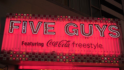 Logo Five Guys Zdroj: Profimedia
