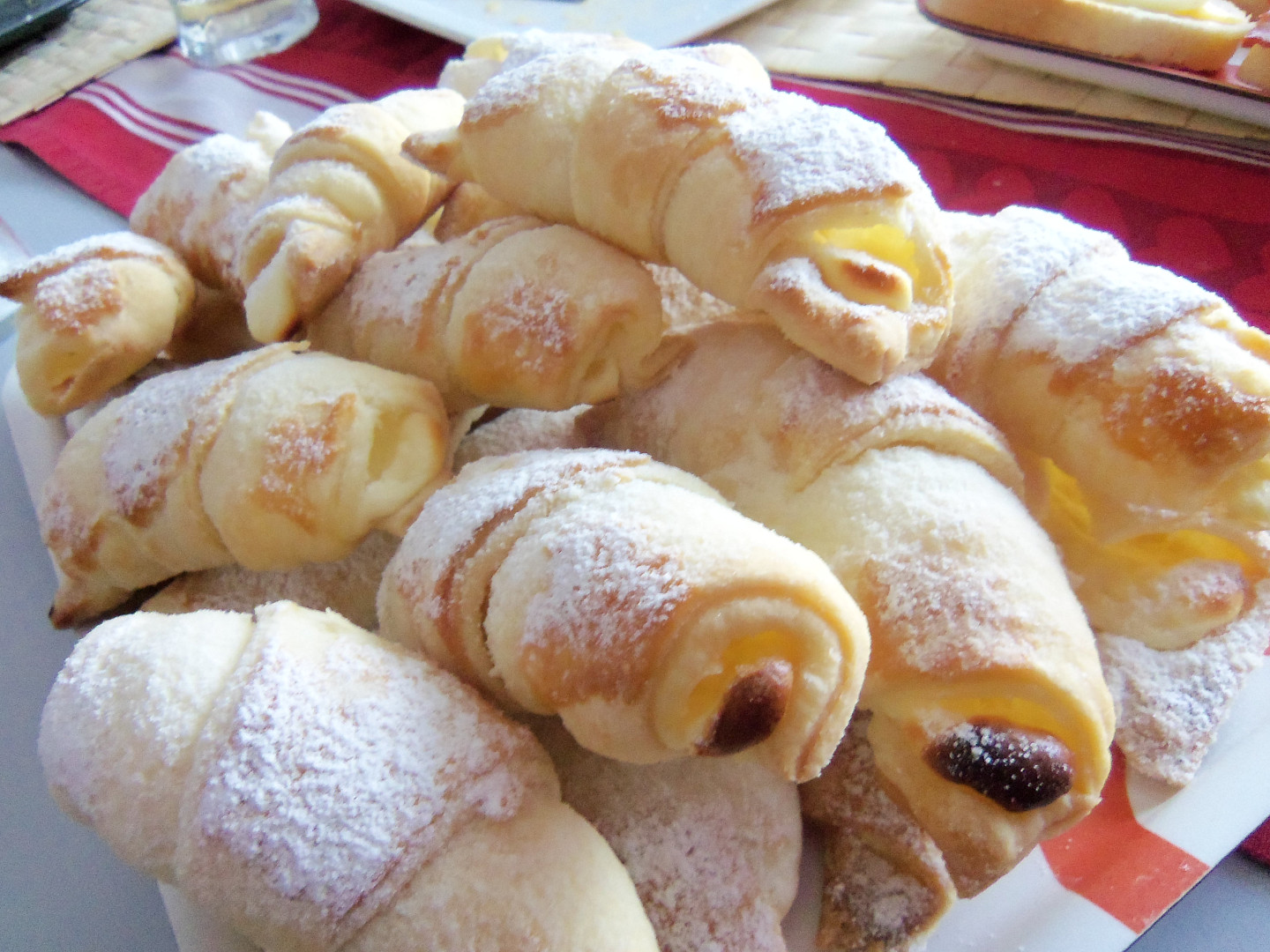 7 receptů na martinské podkovy: Upečte si oblíbené tradiční pečivo ve tvaru rohlíčků