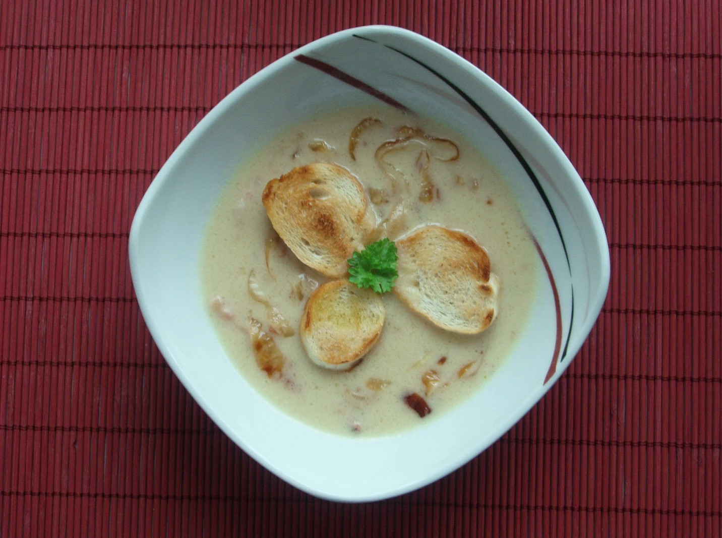 15 receptů na podzimní zahřívací polévky: Zasytí tak, že nepotřebujete druhý chod