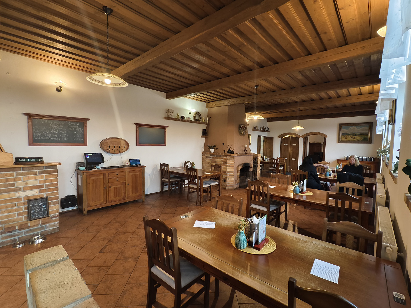 Vyzkoušeli jsme dršťkovou polévku za 59 Kč, kterou si pochvaloval i Pohlreich: V Ano, šéfe! získala restaurace dvě hvězdy