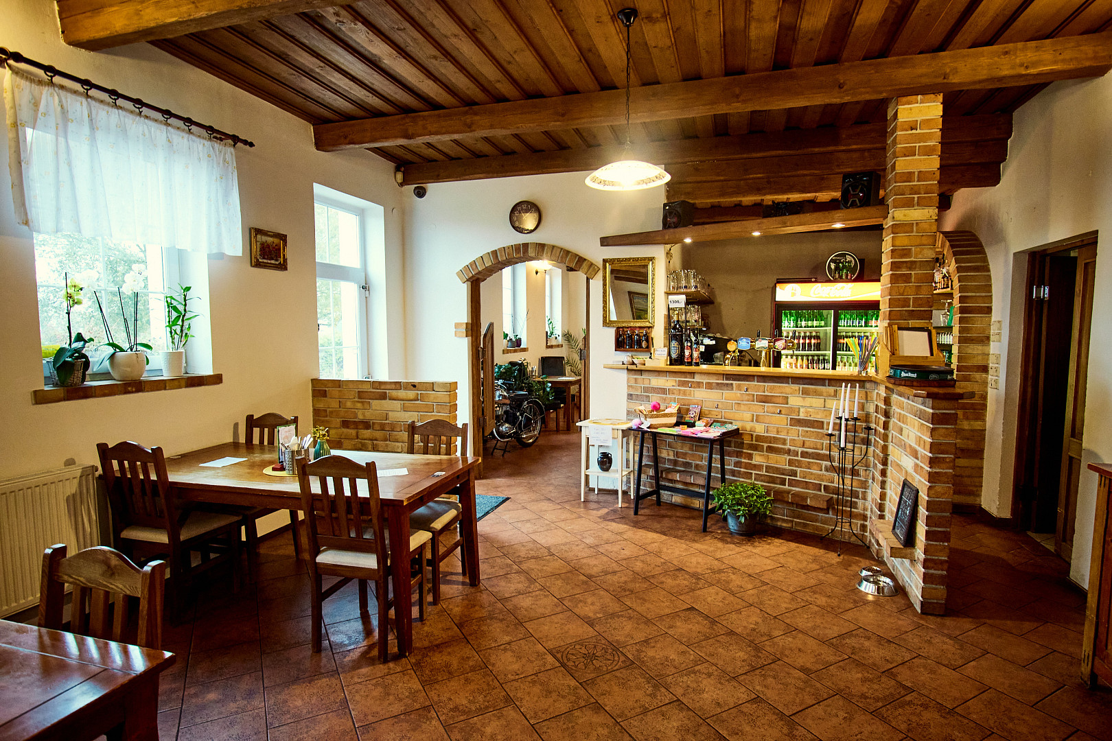 Vyzkoušeli jsme dršťkovou polévku za 59 Kč, kterou si pochvaloval i Pohlreich: V Ano, šéfe! získala restaurace dvě hvězdy