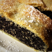 maková náplň se zakysanou smetanou Zdroj: Toprecepty