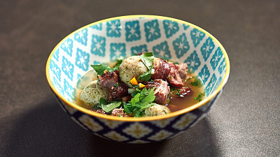 Lahodný vývar s drožďovými knedlíčky se stane součástí vašeho jídelníčku. Zdroj: Toprecepty