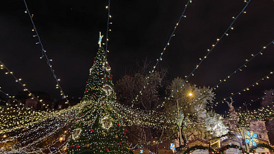 Trhy na Míráku mají krásnou atmosféru. Zdroj: Toprecepty