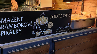 Smažené bramborové spirály dostaly neskutečnou cenovku. Zdroj: Toprecepty