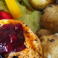 Grilovaný hermelín Zdroj: Toprecepty