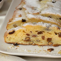 Vánoční tvarohová štola Zdroj: Toprecepty