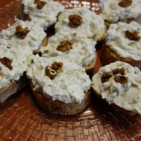 Česnekovo-nivová pomazánka Zdroj: Toprecepty