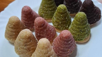 Vosí hnízda mohou mít různé barvy i chutě. Zdroj: Toprecepty