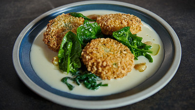 Bramborové karbanátky s modrým sýrem Zdroj: Toprecepty