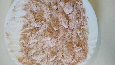 Inspekce našla v soli části, které tam zjevně nepatří. Zdroj: se souhlasem České zemědělské a potravinářské inspekce