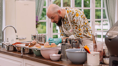 Martin je na důkladnou práci zvyklý ze zaměstnání. Zdroj: se souhlasem České televize