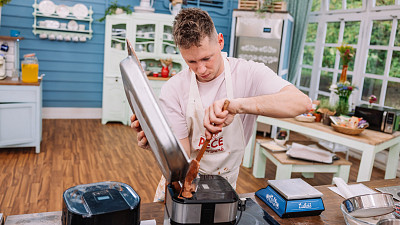 Tvorba zmrzliny v Lukášově podání. Zdroj: se souhlasem České televize