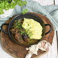 Hovězí kližka na česneku a majoránce Zdroj: Toprecepty