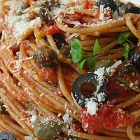 Špagety alla puttanesca Zdroj: Toprecepty