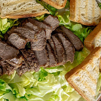 Steak z hovězího pupku - flank steak Zdroj: Toprecepty