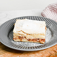 Žemlovka s jablky Zdroj: Toprecepty