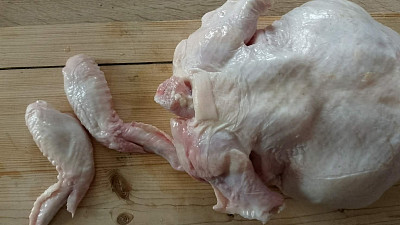 Oddělení části křídel Zdroj: Martina Pilzová