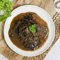 Hovězí maso na houbách Zdroj: Toprecepty