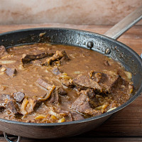 Vepřová játra na cibulce Zdroj: Toprecepty