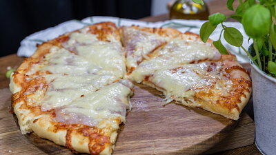 Domácí pizza Zdroj: Toprecepty