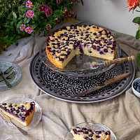 Jak zabránit tomu, aby se oříšky nebo ovoce propadaly v těstě na dno Zdroj: Toprecepty