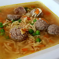 Polévka - vývar s knedlíčky Zdroj: Toprecepty