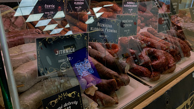 Pult s uzeninami Zdroj: Roman Boroš