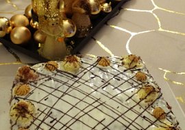 Afrika řezy jako dort. Likérový krém zbyl z mé výroby nepečeného cukroví na Vosí hnízda.