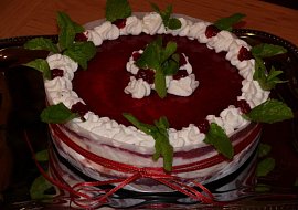 Malinovo jogurtový dort