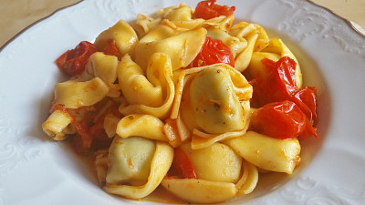 Tortellini s rajčaty Zdroj: Toprecepty