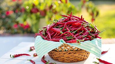 Zralé chilli papričky Zdroj: Pixabay/ JillWellington