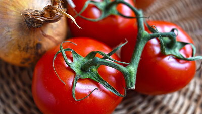 Základem jsou pevná a zralá rajčata Zdroj: Pixabay/ MabelAmber