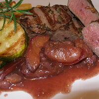 Jelení steak se švestkovou omáčkou