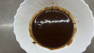 Vejce rozšlehaná s cukrem a povidly připomínají čokoládu Zdroj: Petra Maříková, Toprecepty