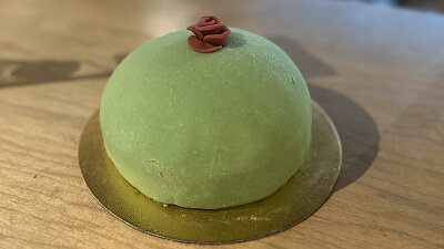 Oblíbeným dortem je princeznin koláč - princess cake. Zdroj: Wikimedia Commons, By MarcellusW - Own work, CC0