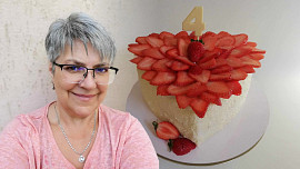 Jahodové dorty: Dominuje jim jasně červená barva, svěží chuť a úžasná vůně