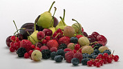 Sezónní ovoce chutná nejlépe čerstvé, ale můžete si ho dopřát i mimo sezónu
