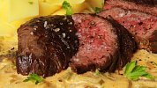 Steak: Poradíme, jak připravit dokonale šťavnatý steak, co má šťávu