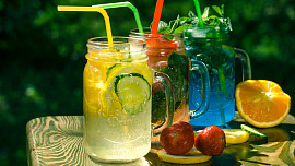Jak připravit báječný letní drink z přírodních surovin? Máme pro vás několik tipů