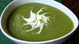 Brokolicová polévka je skvělá a jednoduchá i pro začátečníky. Poradíme, jak na to