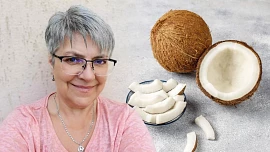 Kokosové dobroty: Kokos je důležitá součást mnoha moučníků a vánočního cukroví Kokosové dobroty: Kokos je důležitá součást mnoha moučníků a vánočního cukroví