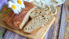 Upekli jste chléb, ale má kyselou chuť? Příčin může být více