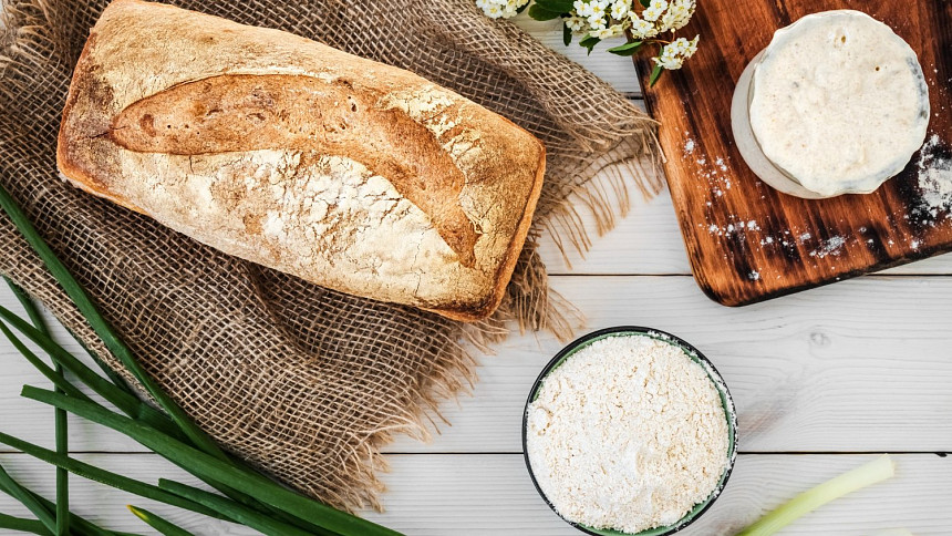 Kolik droždí použít na 1 kilo mouky? Snadné pravidlo, které si budete pamatovat