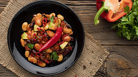 Jak udělat kovbojské fazole? Poctivý základ, pár ingrediencí a můžeme si pochutnávat