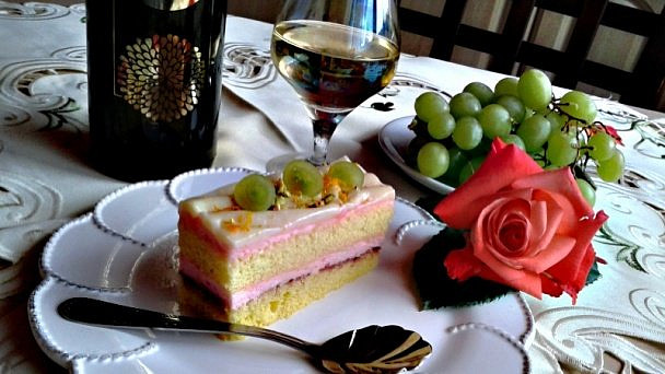 15 receptů na sladké pečení s bílým vínem: Některé recepty znaly už naše babičky