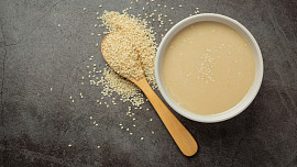 Tahini: Co to je a na co se tato ingredience v kuchyni používá