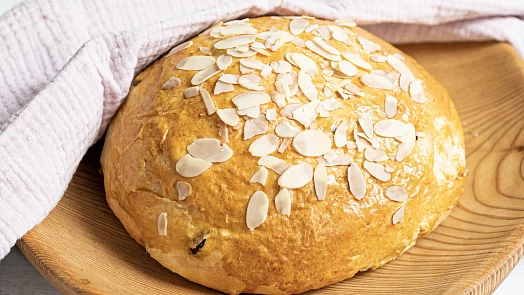 Jak dlouho se peče mazanec? Poradíme, jak bochánek dopéct, ale zároveň nevysušit